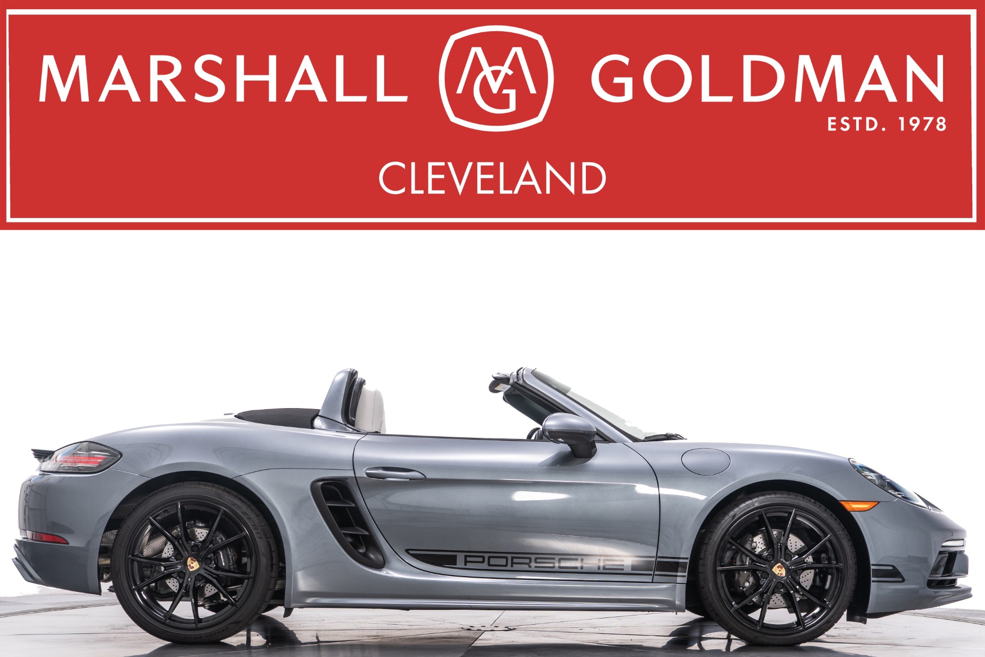 Vanadium Grey Metallic 2025 Porsche 718 Boxster Style Edition