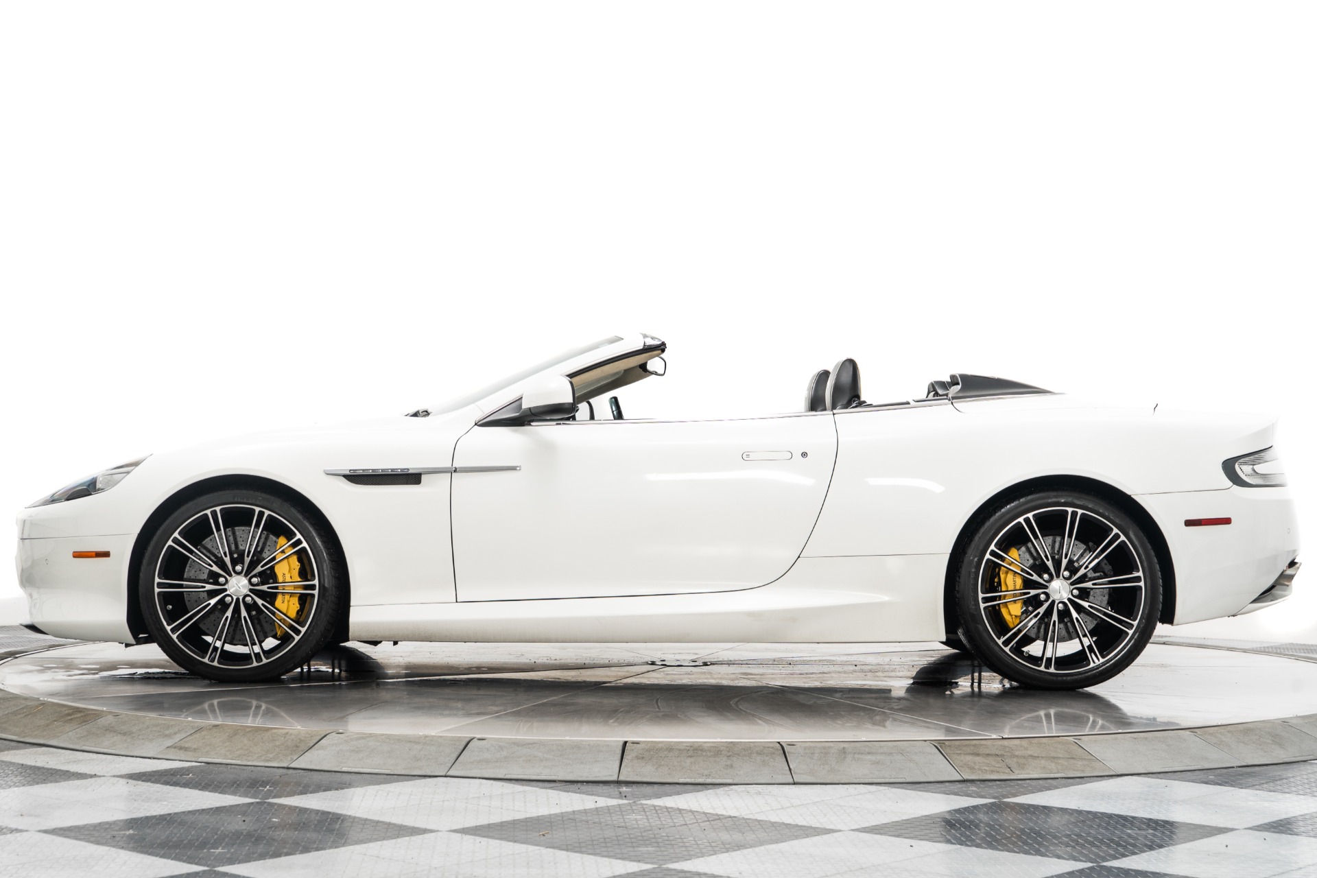 Aston Martin DB9 Volante -V12, 20 Inch Wheels, Carbon Fiber Trim