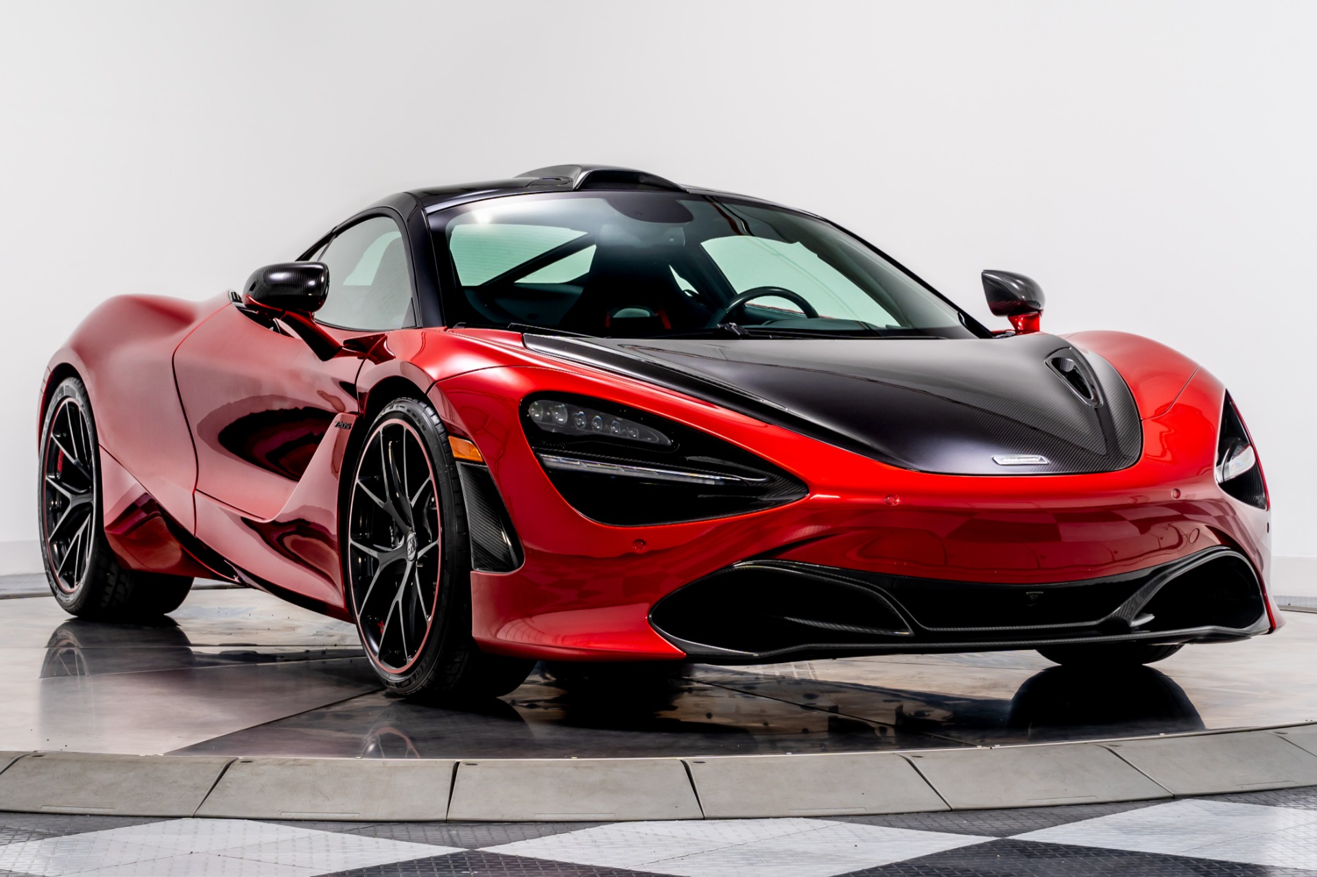720s red and black