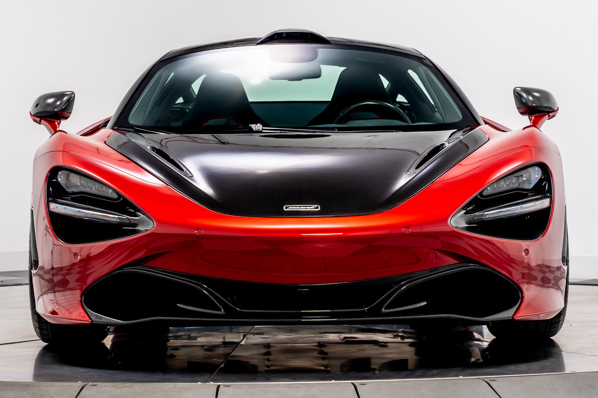 red and black 720s