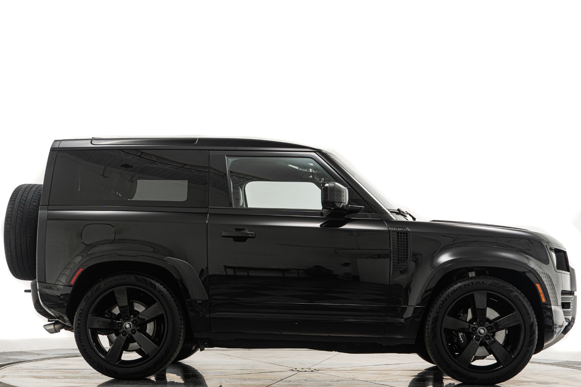 Santorini Black Metallic 2024 Land Rover Defender 90 V8 For Sale