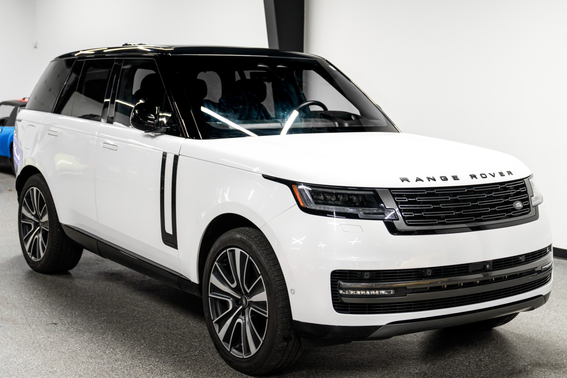 2024 Land Rover Range Rover Autobiography photo 3