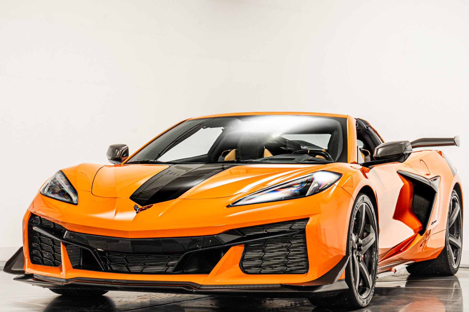 Amplify Orange Tintcoat 2023 Chevrolet Corvette Z06 3LZ Z07 For