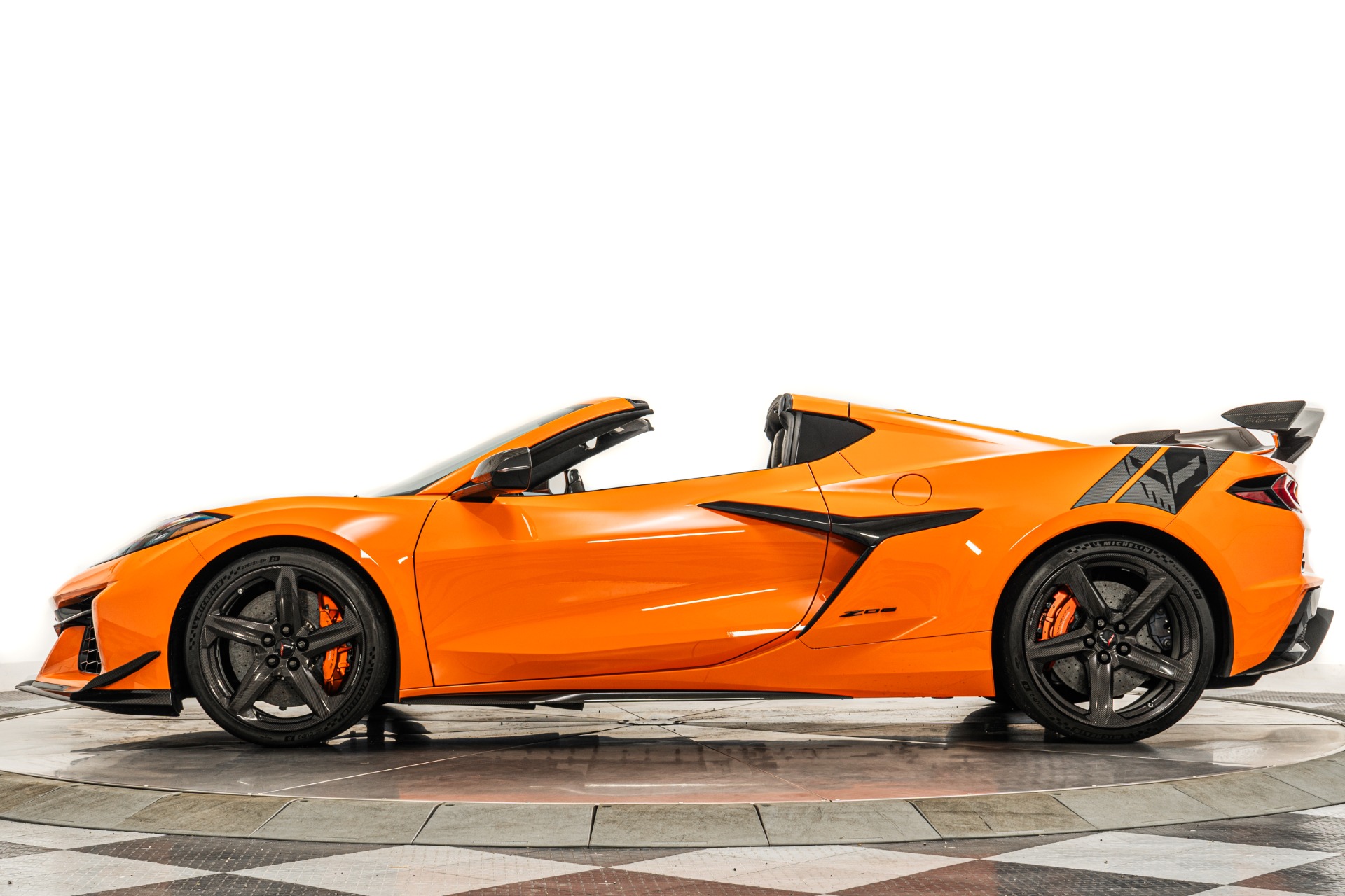 Amplify Orange Tintcoat 2023 Chevrolet Corvette Z06 3LZ Z07 For