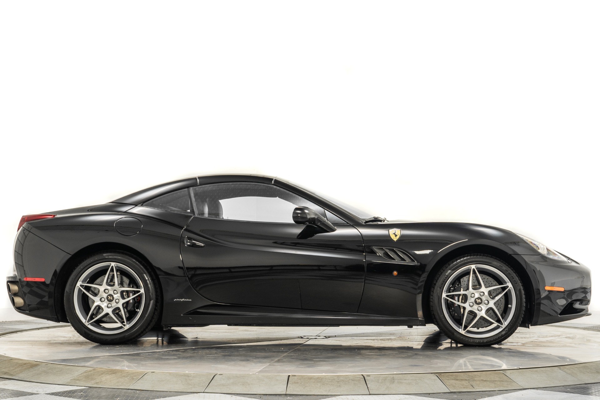 2011 Ferrari California Base - Photo 18