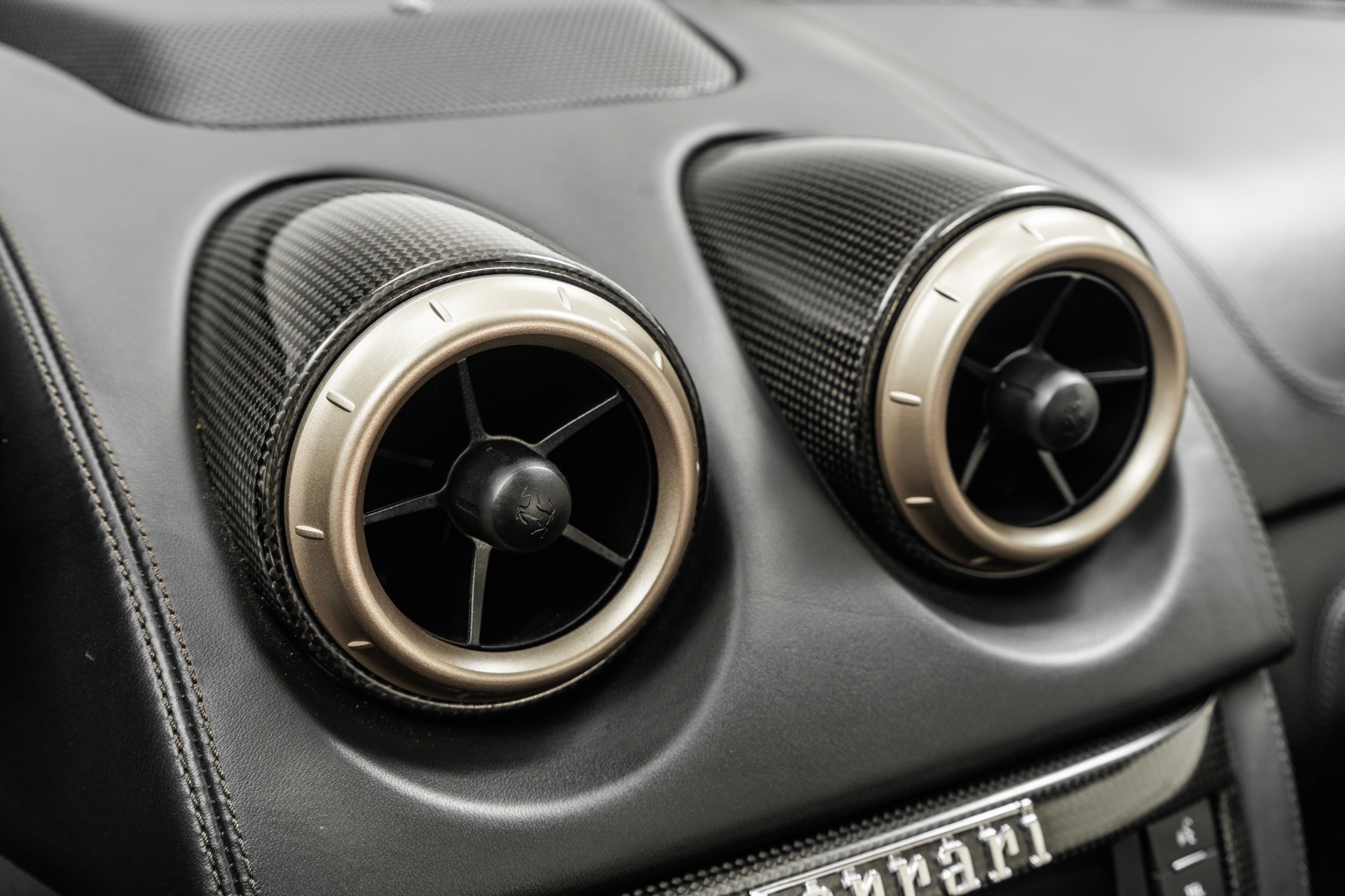 2011 Ferrari California Base - Photo 26