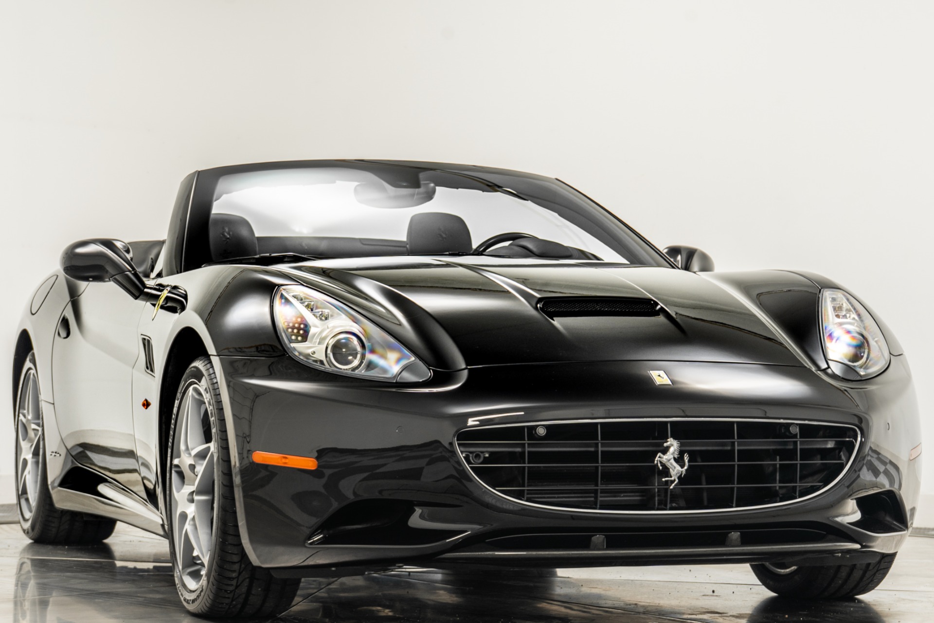 Ferrari California -Daytona Seats, Carbon Fiber Driving Zone, Carbon Dash Inserts