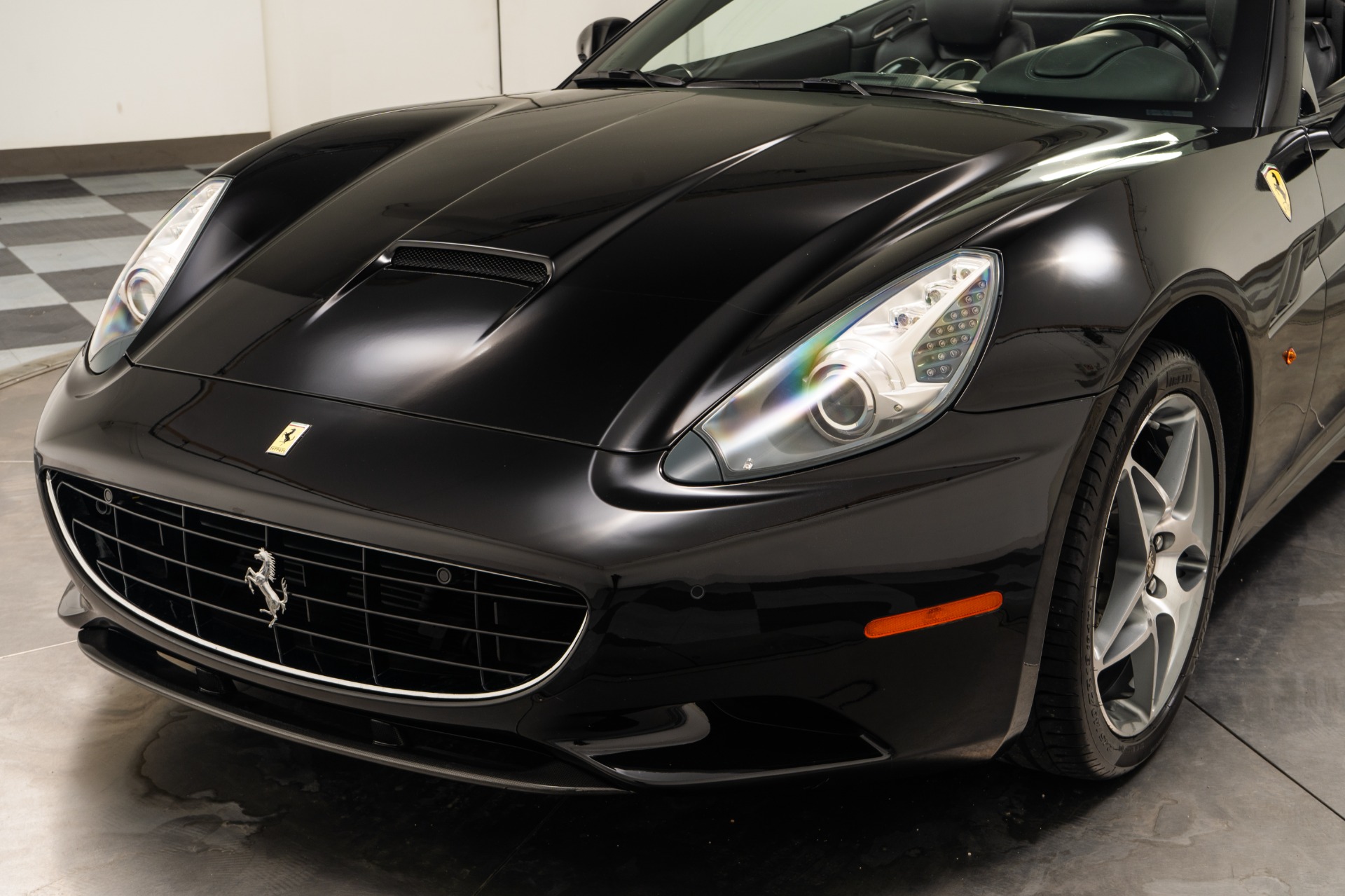 2011 Ferrari California Base - Photo 31