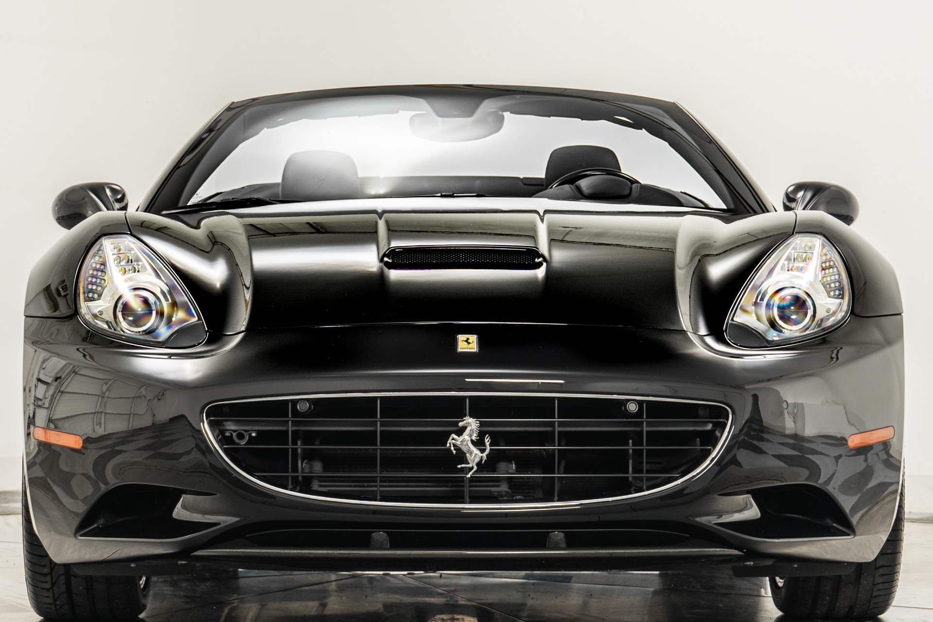 Ferrari California -Daytona Seats, Carbon Fiber Driving Zone, Carbon Dash Inserts
