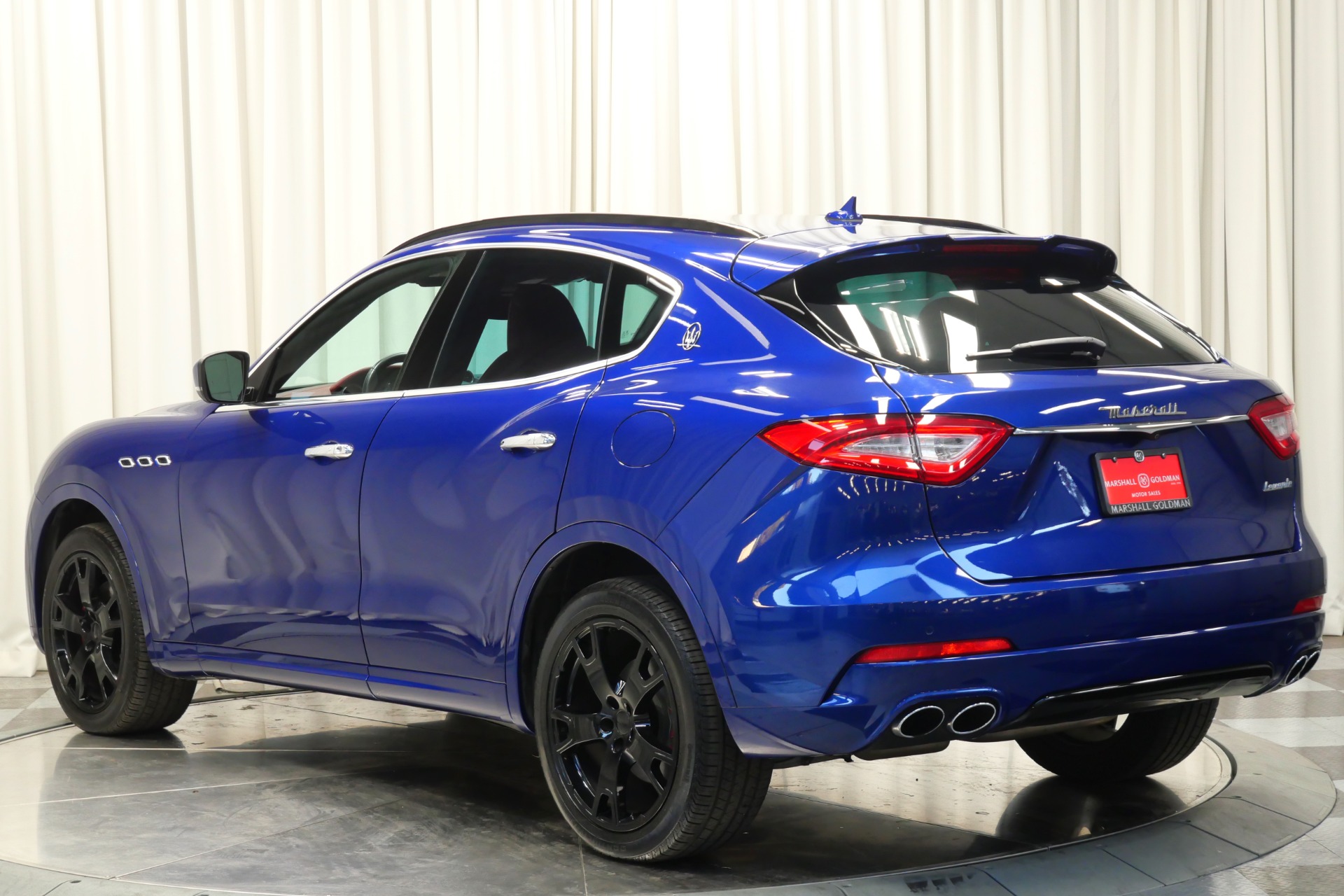 2017 Maserati Levante photo 3