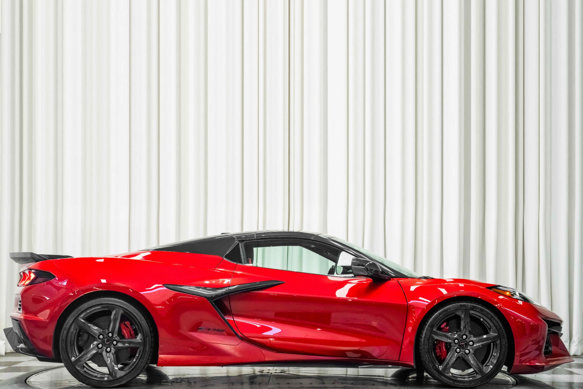 Red Mist Metallic Tintcoat 2025 Chevrolet Corvette Z06 Convertible