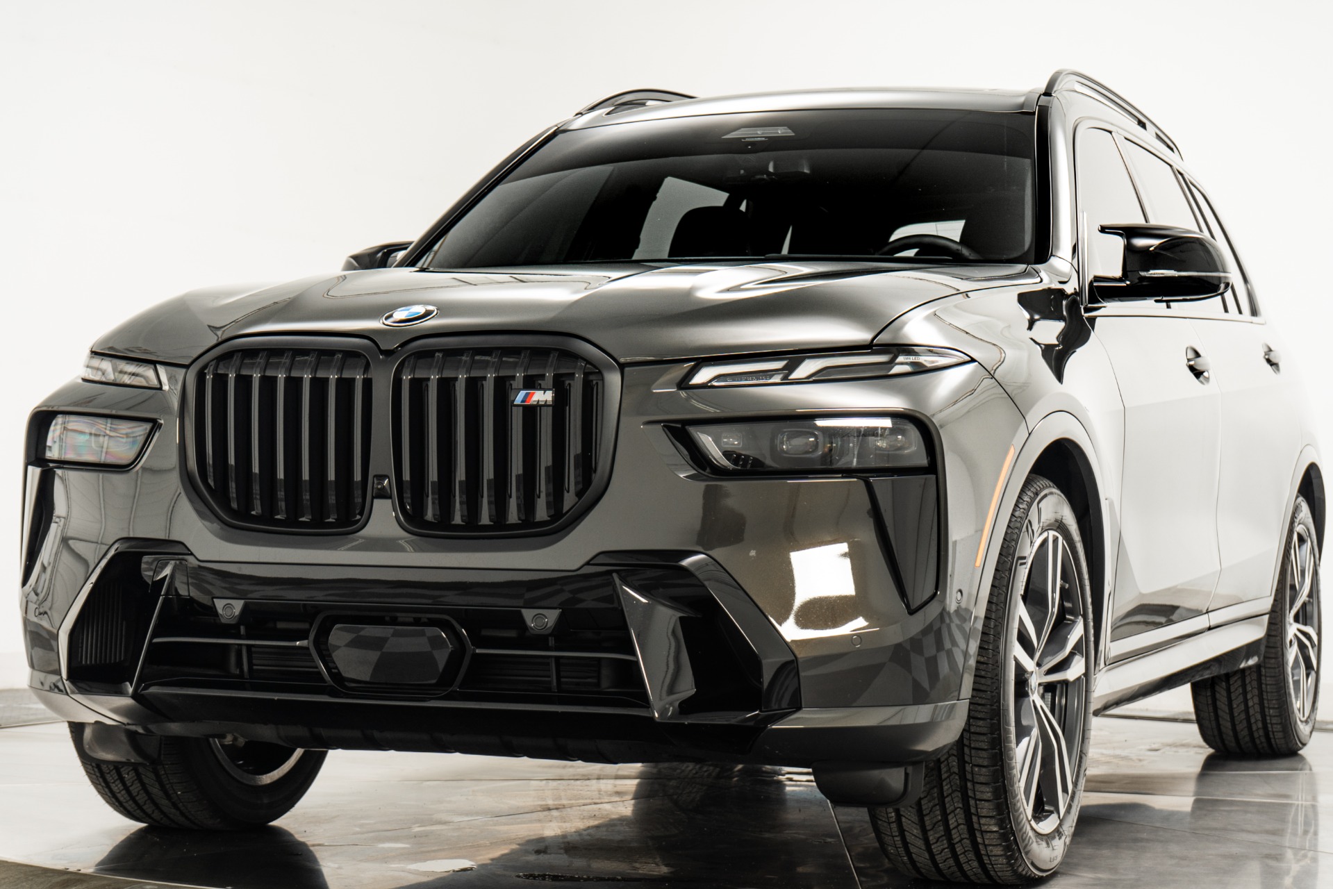 Dravit Grey Metallic 2025 BMW X7 M60i -Low Miles, M Sport