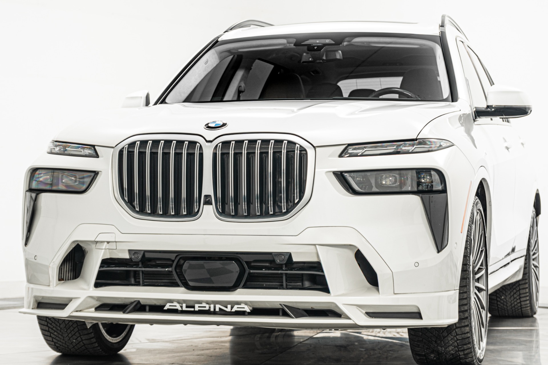 Mineral White Metallic 2024 BMW Alpina XB7 -631 Horsepower, 23