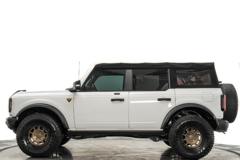 Oxford White 2021 Ford Bronco Badlands Advanced -Sasquatch Package