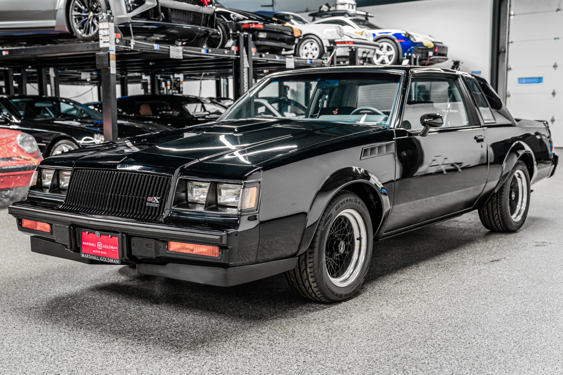 Grond ブラックメタル　blackl Black 1987 Buick Grand National GNX -Super Low Mile Survivor