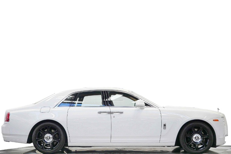 Rolls-Royce Ghost -Rear Theatre Configuration, Sunroof, Picnic Tables