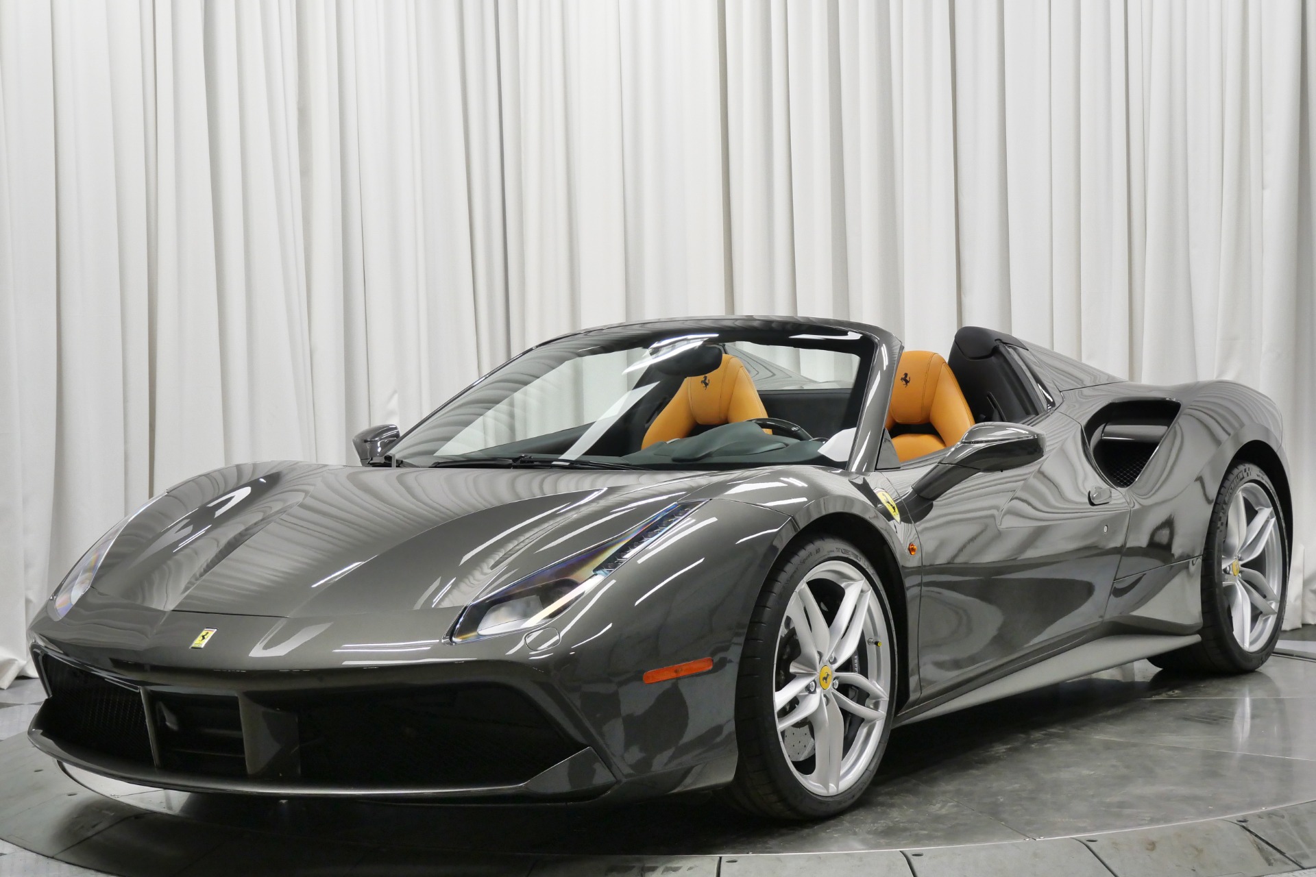 Ferrari 488 Spider -Ferrari Historical Color, Sport Exhaust, Daytona Seats