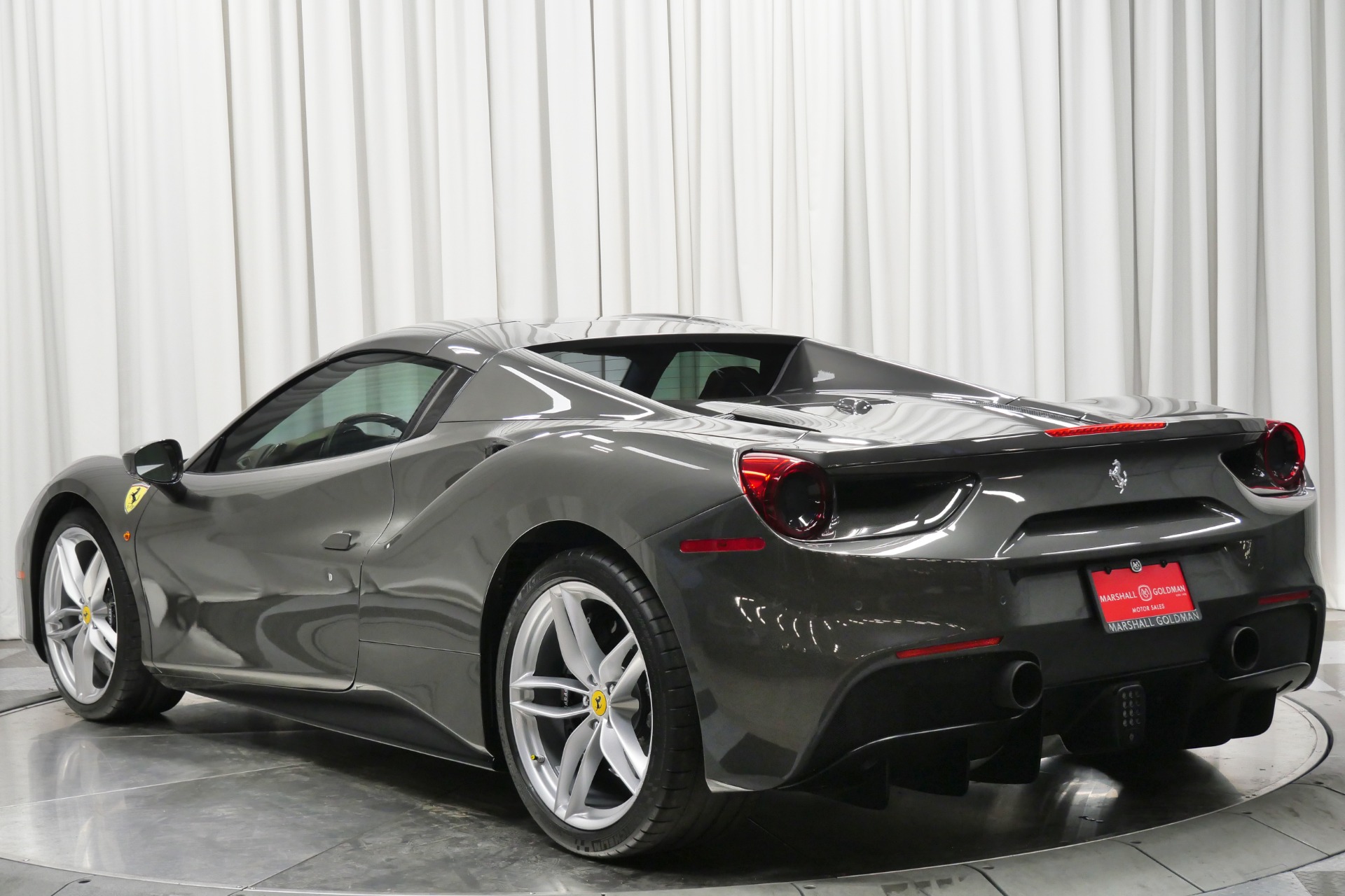 Ferrari 488 Spider -Ferrari Historical Color, Sport Exhaust, Daytona Seats