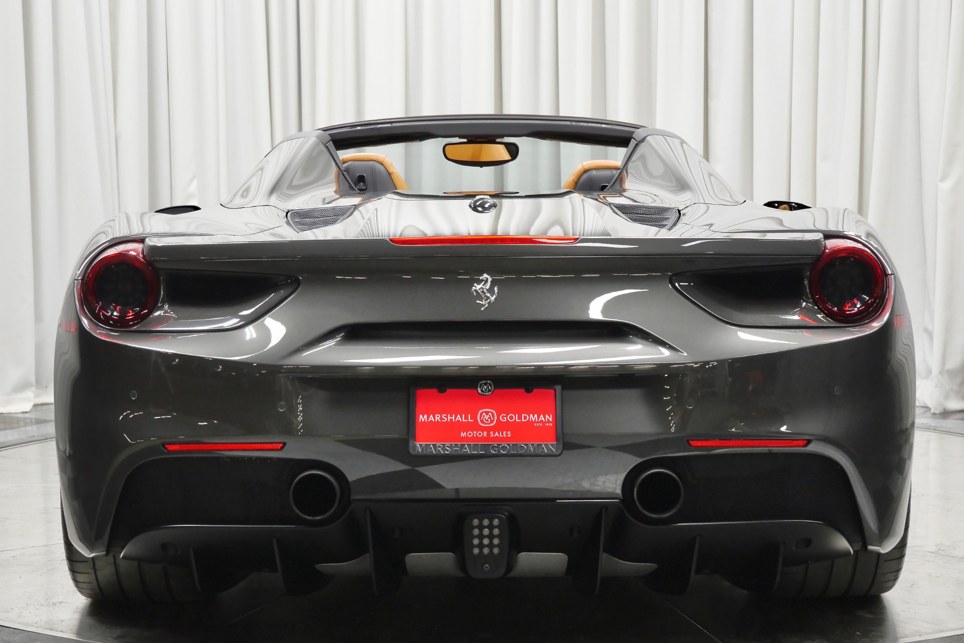 Ferrari 488 Spider -Ferrari Historical Color, Sport Exhaust, Daytona Seats