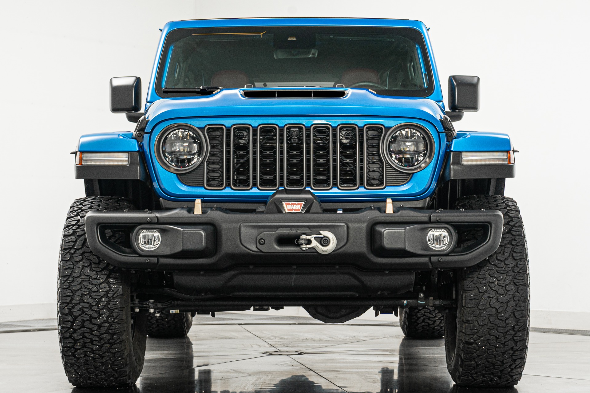 Jeep Wrangler Rubicon 392 -Sky Retractable Top, Warn Winch, Deployable Steps