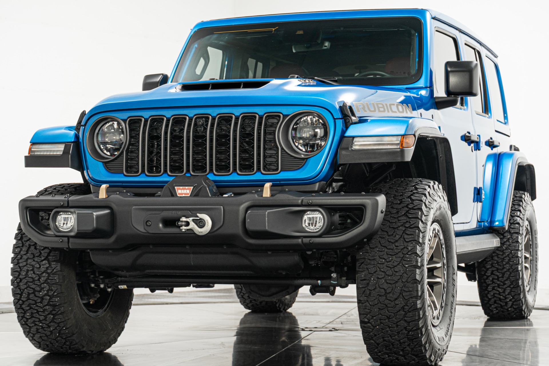 Jeep Wrangler Rubicon 392 -Sky Retractable Top, Warn Winch, Deployable Steps
