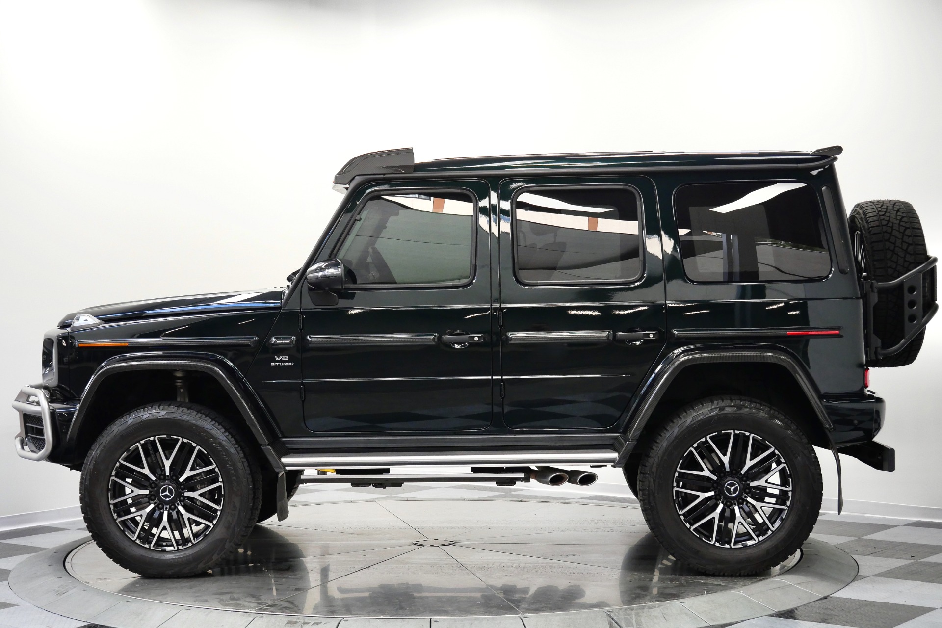 Mercedes-Benz G 63 AMG 4x4 Squared -Phenomenal Color Combination, Huge Ground Clearance