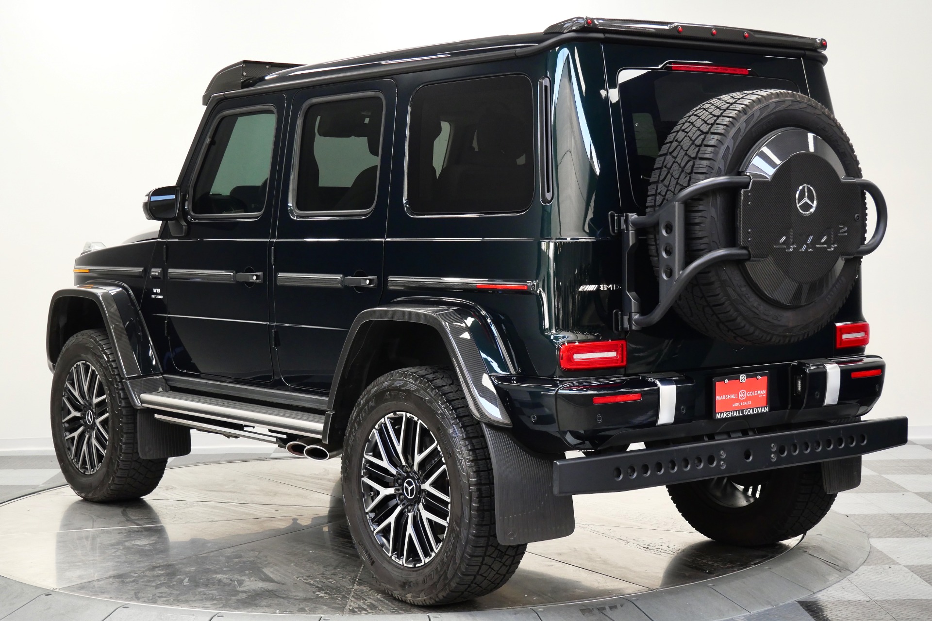 Mercedes-Benz G 63 AMG 4x4 Squared -Phenomenal Color Combination, Huge Ground Clearance