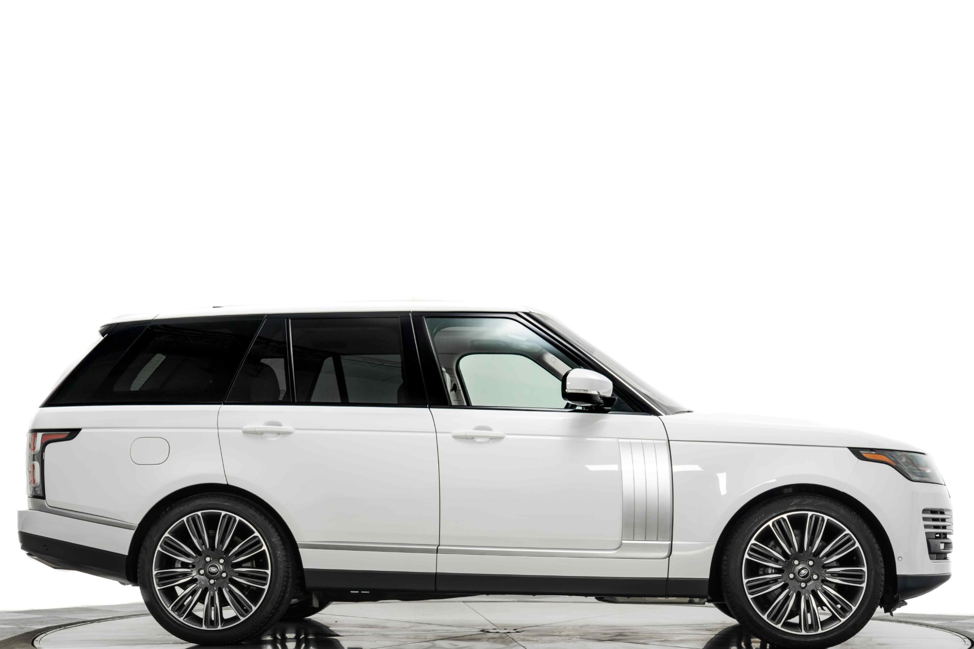 Fuji White 2022 Land Rover Range Rover P400 HSE -Westminster