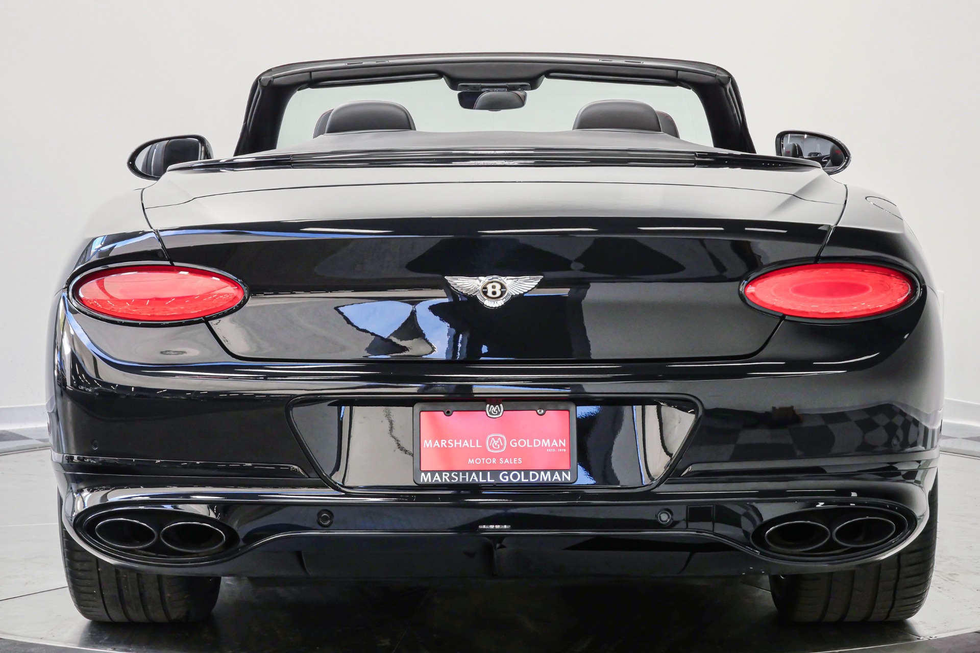 Bentley Continental GTC V8 -Blackline Specification, Front Seat Comfort Specification