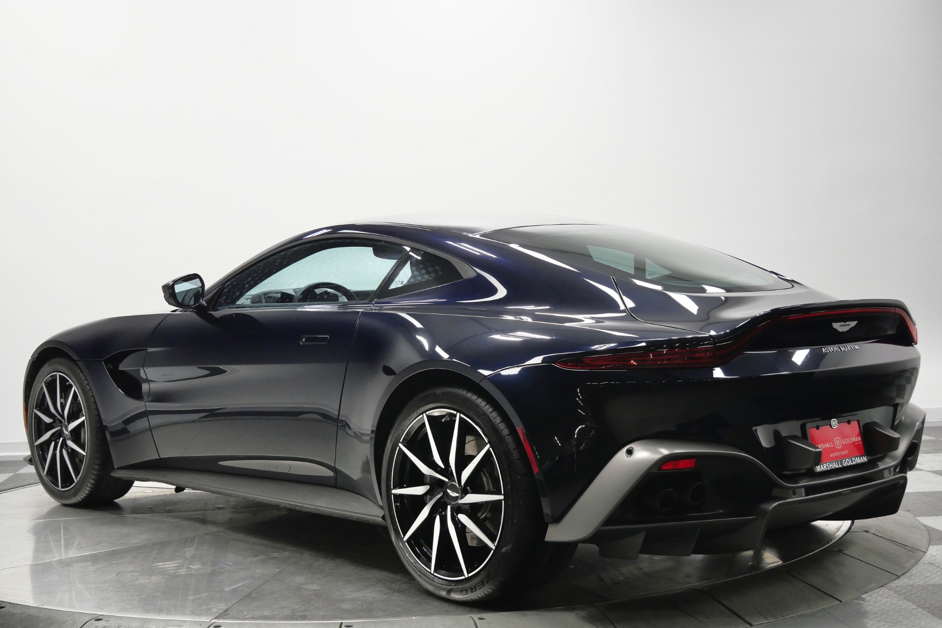 Aston Martin Vantage -Twin Turbo V8, Comfort Collection, Beautiful Inside And Out