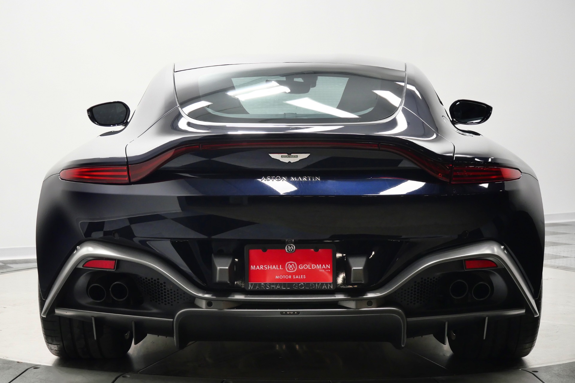 Aston Martin Vantage -Twin Turbo V8, Comfort Collection, Beautiful Inside And Out