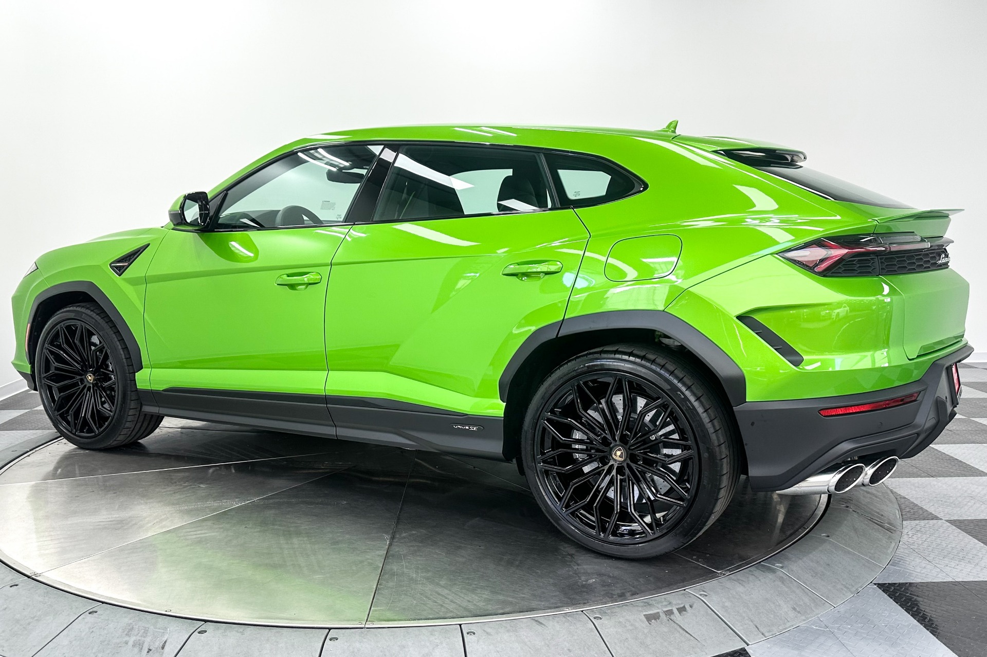Lamborghini Urus SE -Bicolor Sportive Interior, 870 Miles, 789 Horsepower