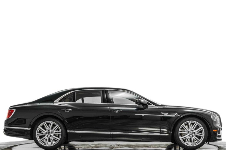 Bentley Flying Spur Hybrid -Four Seat Comfort Specification, Contrast Piping And Stitching