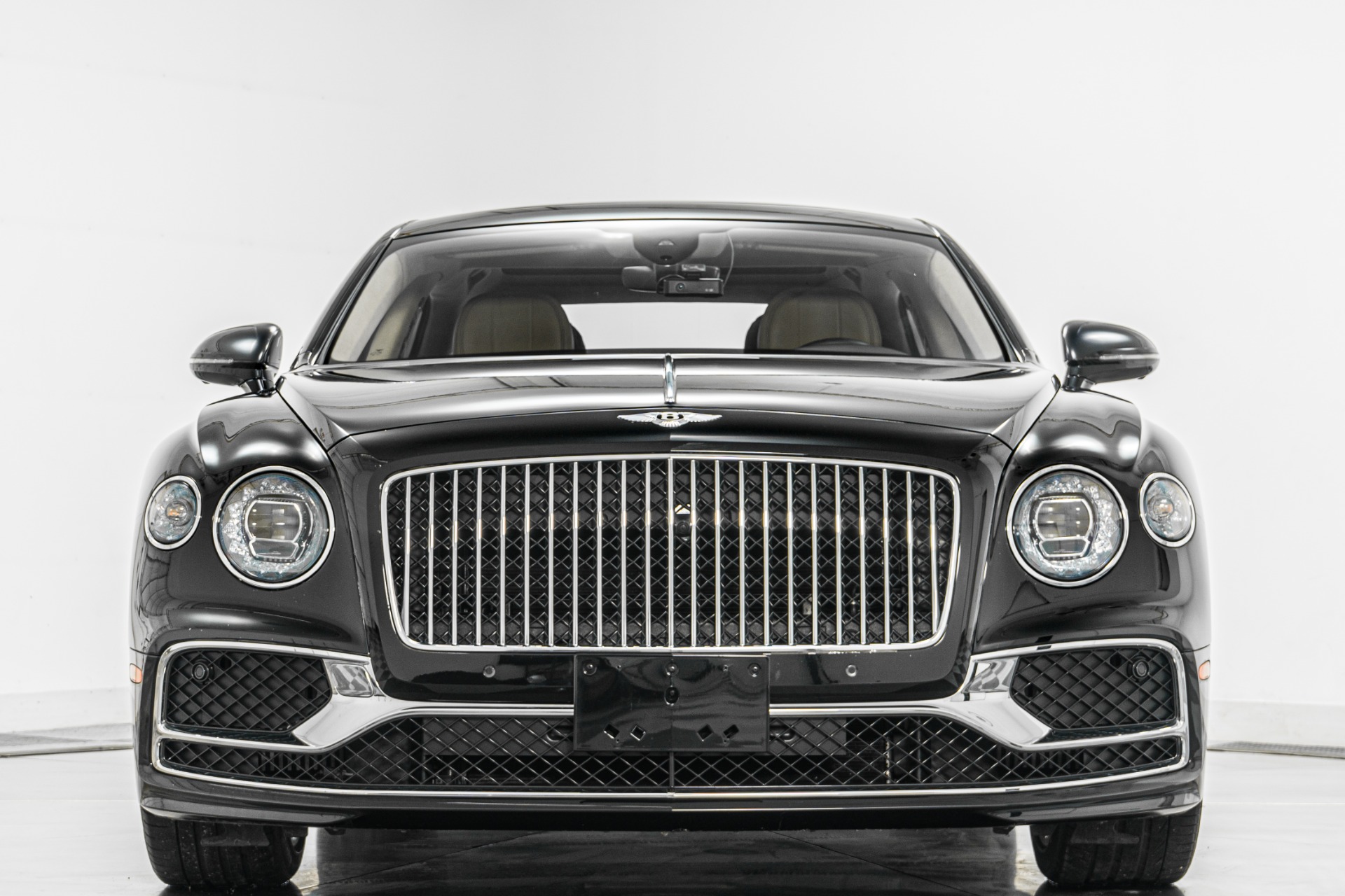 Bentley Flying Spur Hybrid -Four Seat Comfort Specification, Contrast Piping And Stitching