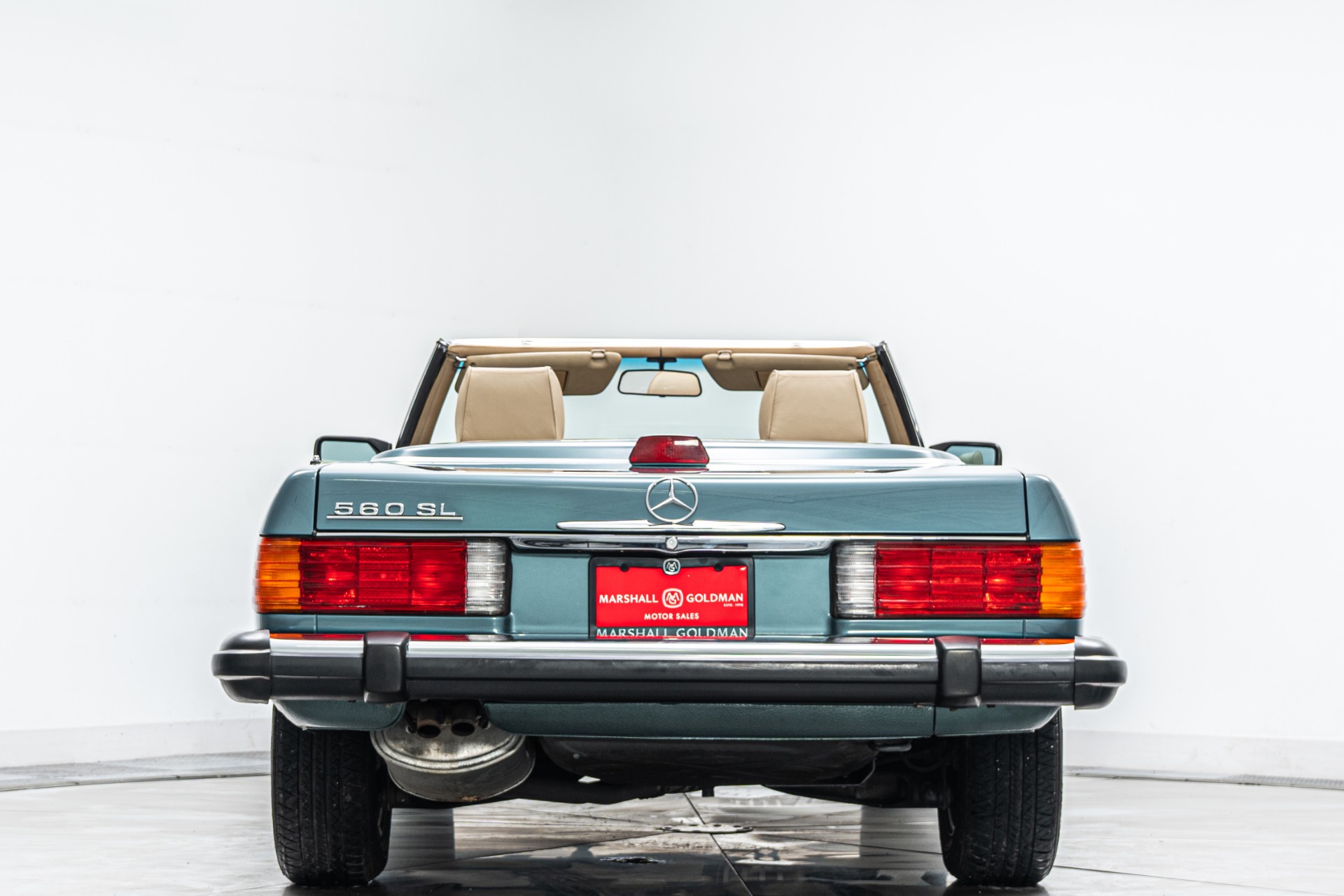 Mercedes-Benz 560 Series 560 SL -Highly Original, Removable Hardtop