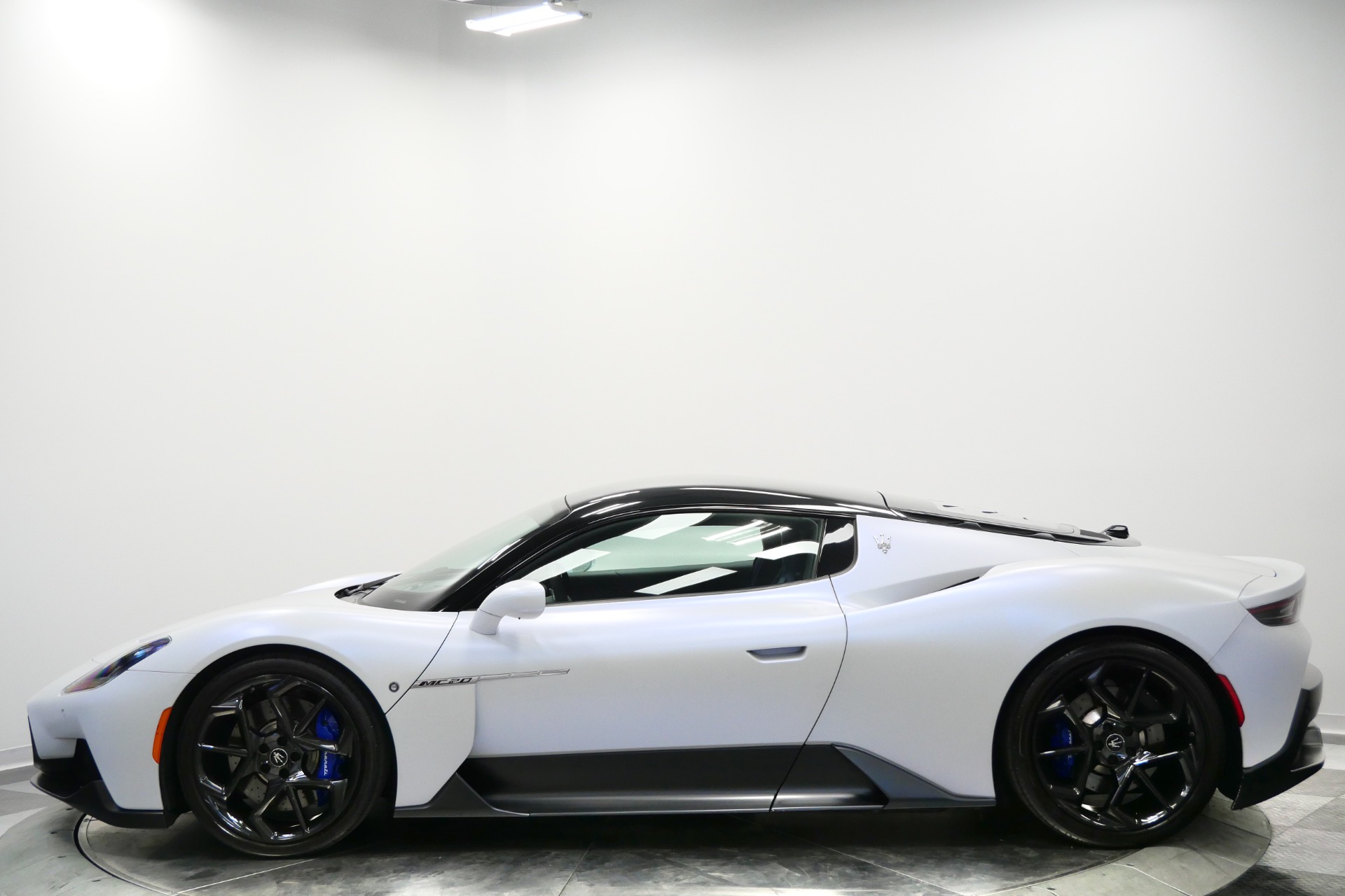 Maserati MC20 -Factory Matte Paint, Extended Leather And Alcantara Interior