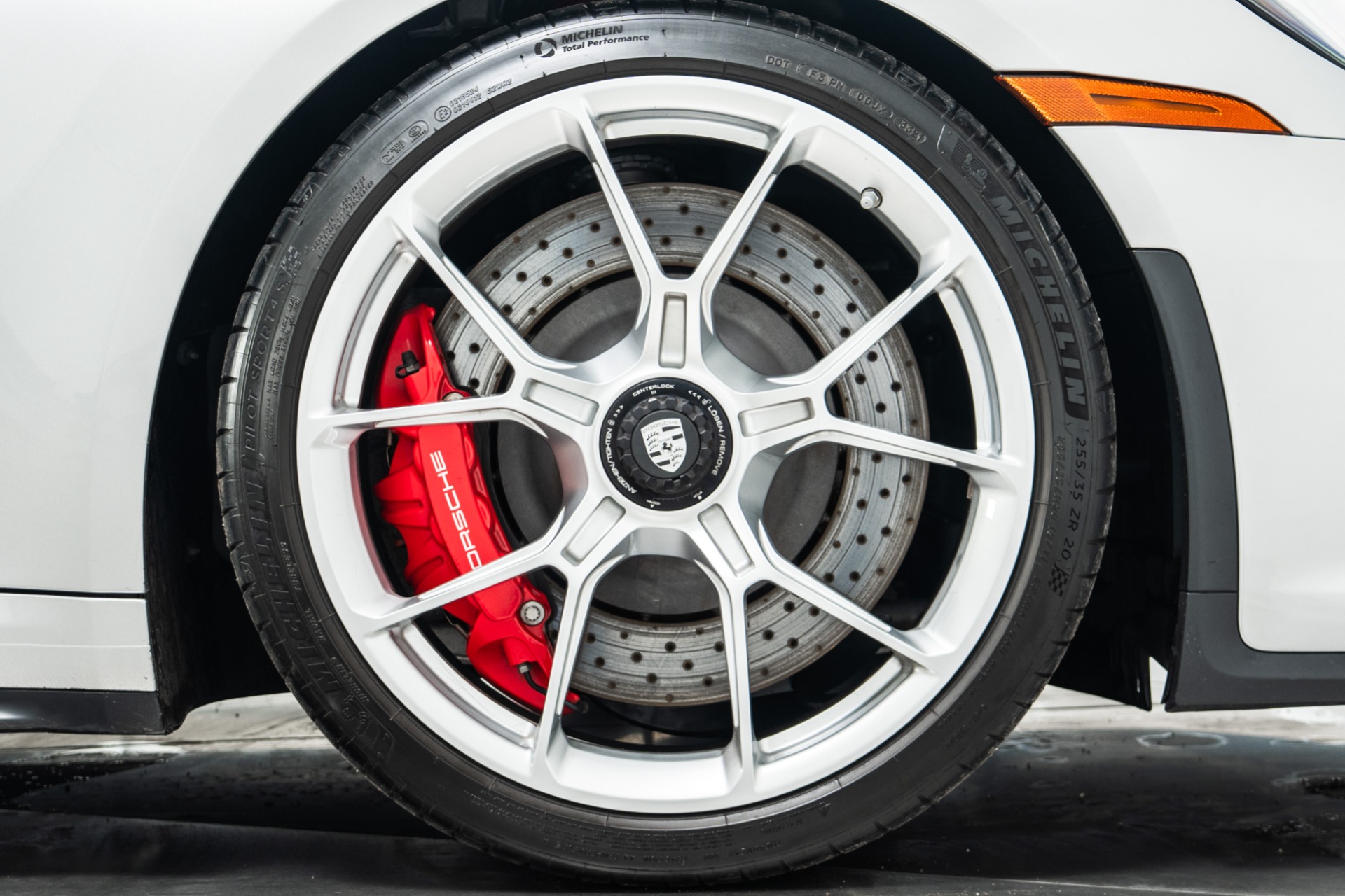 2022 Porsche 911 GT3 - Photo 37