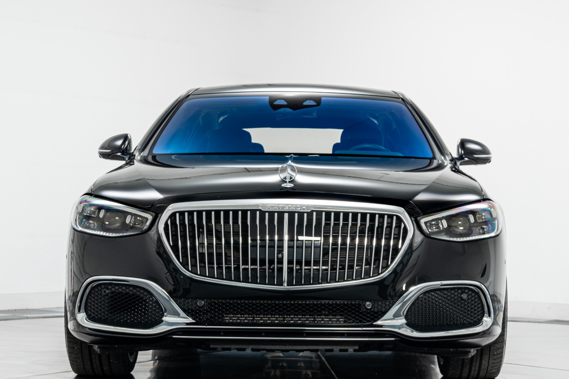 Mercedes-Benz Mercedes-Maybach S 680 -Executive Rear Seat Package, V12 Power, Immense Room