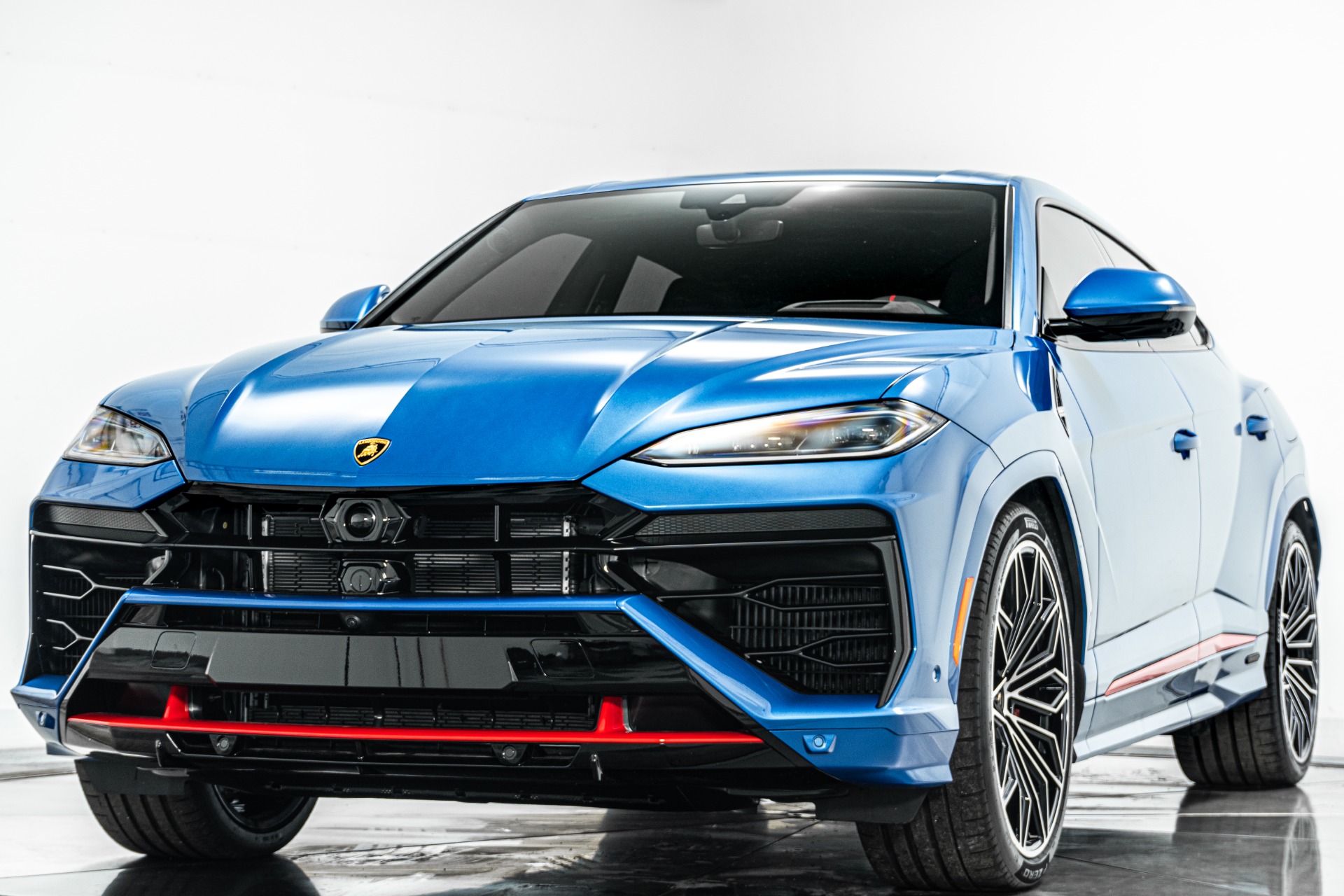 Lamborghini Urus SE -Bang And Olufsen Audio, Two-Tone Interior, 789 Horsepower