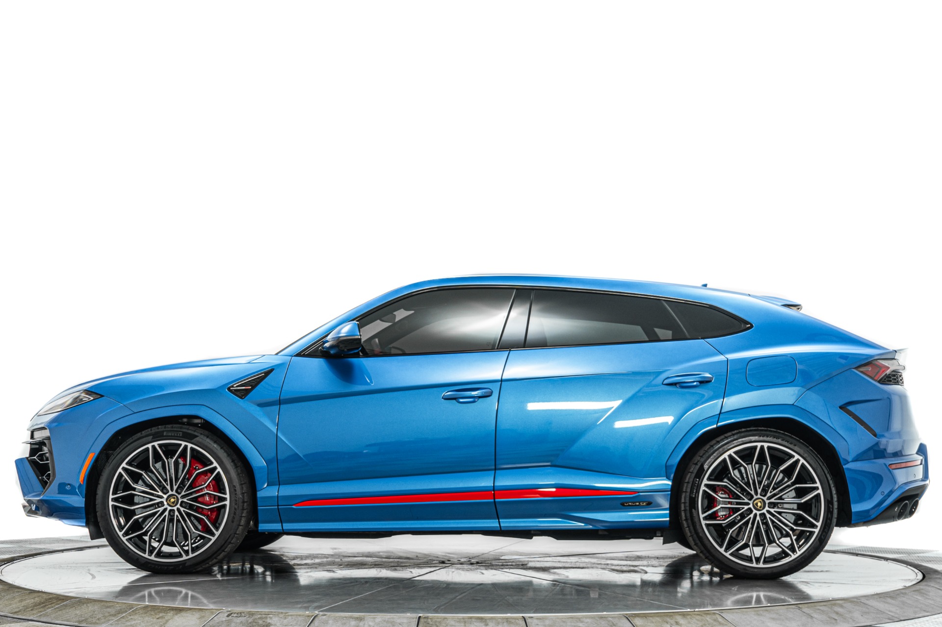 Lamborghini Urus SE -Bang And Olufsen Audio, Two-Tone Interior, 789 Horsepower