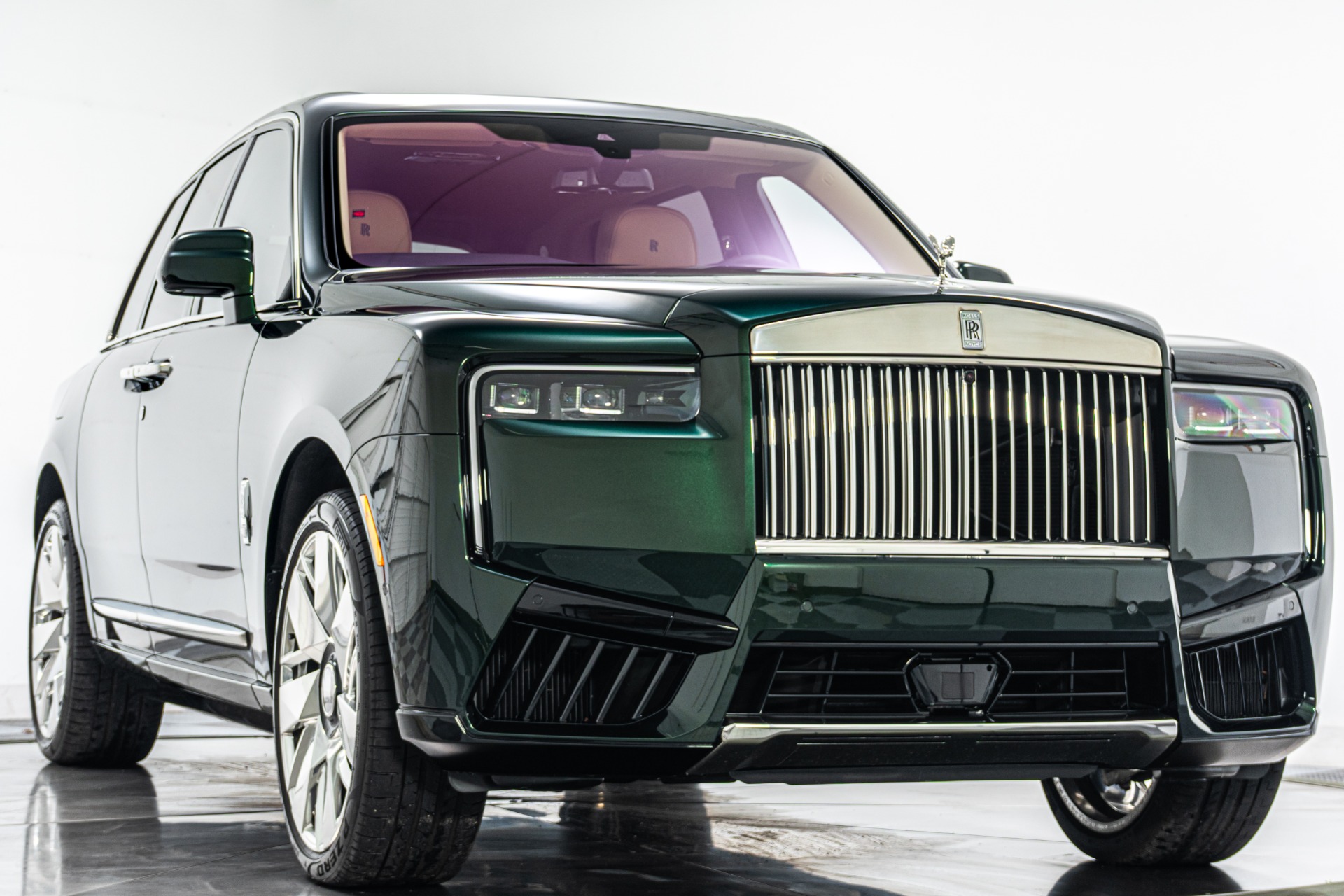 Rolls-Royce Cullinan -Series 2, Bespoke Audio, Starlight Headliner, Polished Wheels