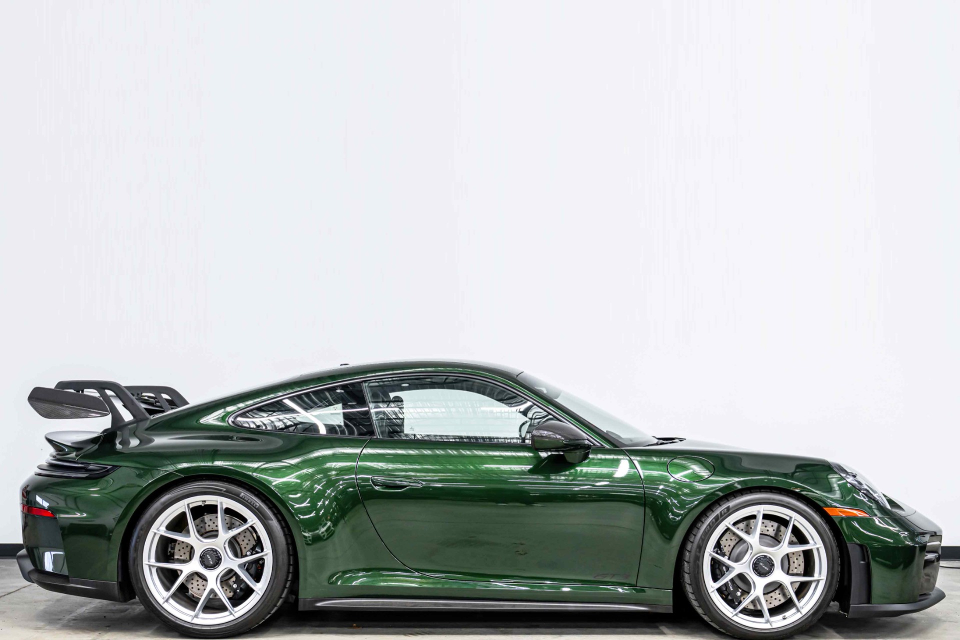 Oak Green Metallic Neo 2025 Porsche 911 GT3 -Weissach Package, 6