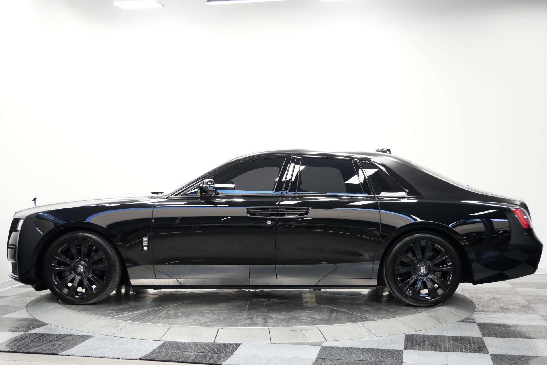 Rolls-Royce Ghost -Low Miles, Rear Bottle Chiller, Illuminated Dash, Bespoke Audio
