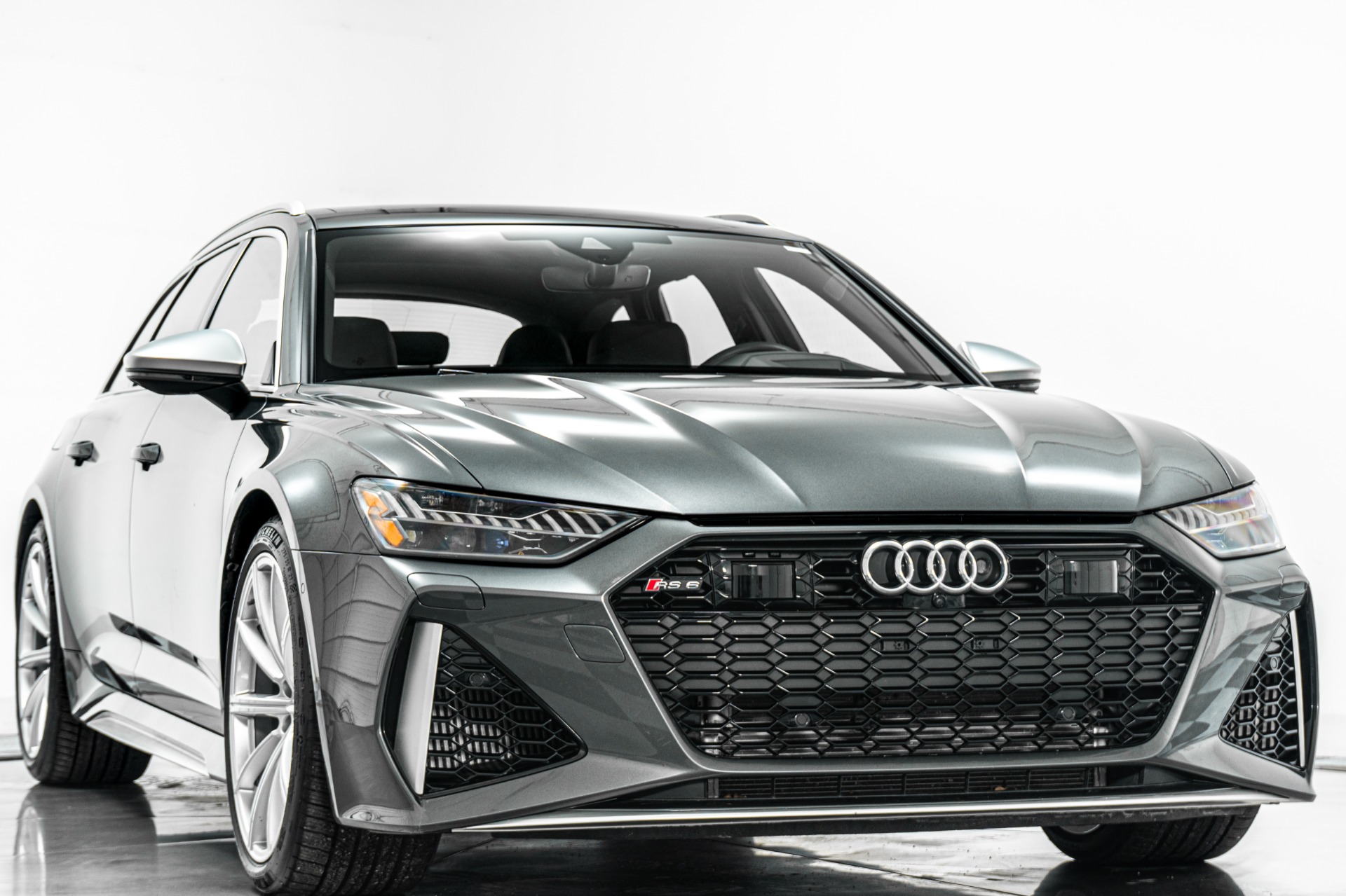 Audi RS6 4.0T Quattro Avant -591 Horsepower, Executive Package