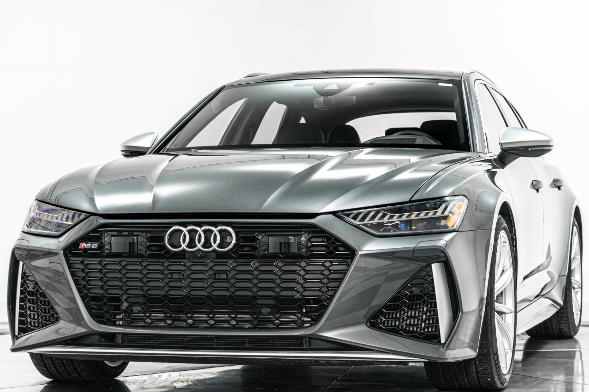 Audi RS6 4.0T Quattro Avant -591 Horsepower, Executive Package