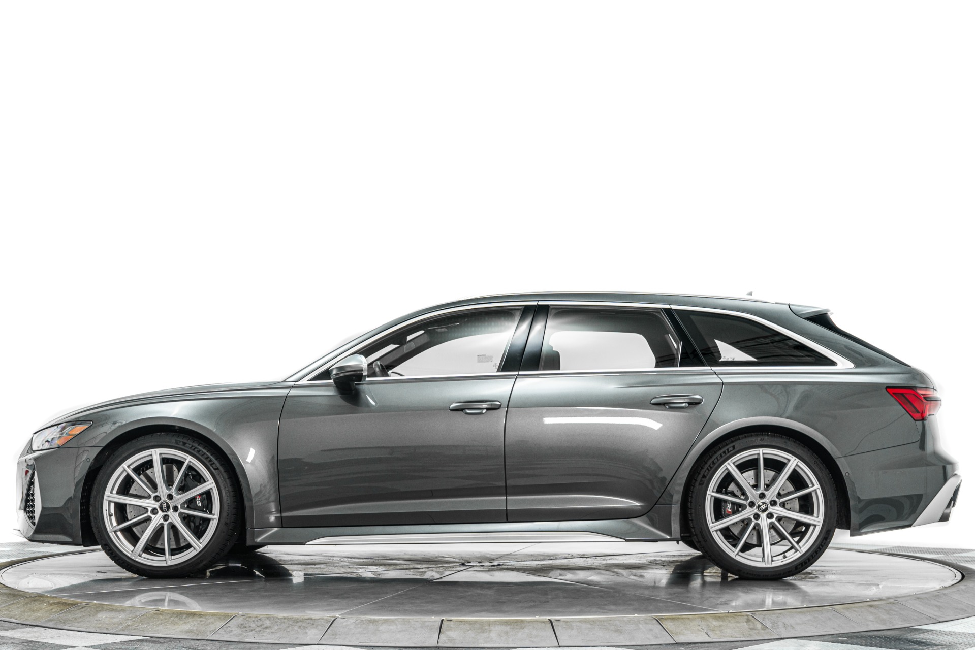 Audi RS6 4.0T Quattro Avant -591 Horsepower, Executive Package