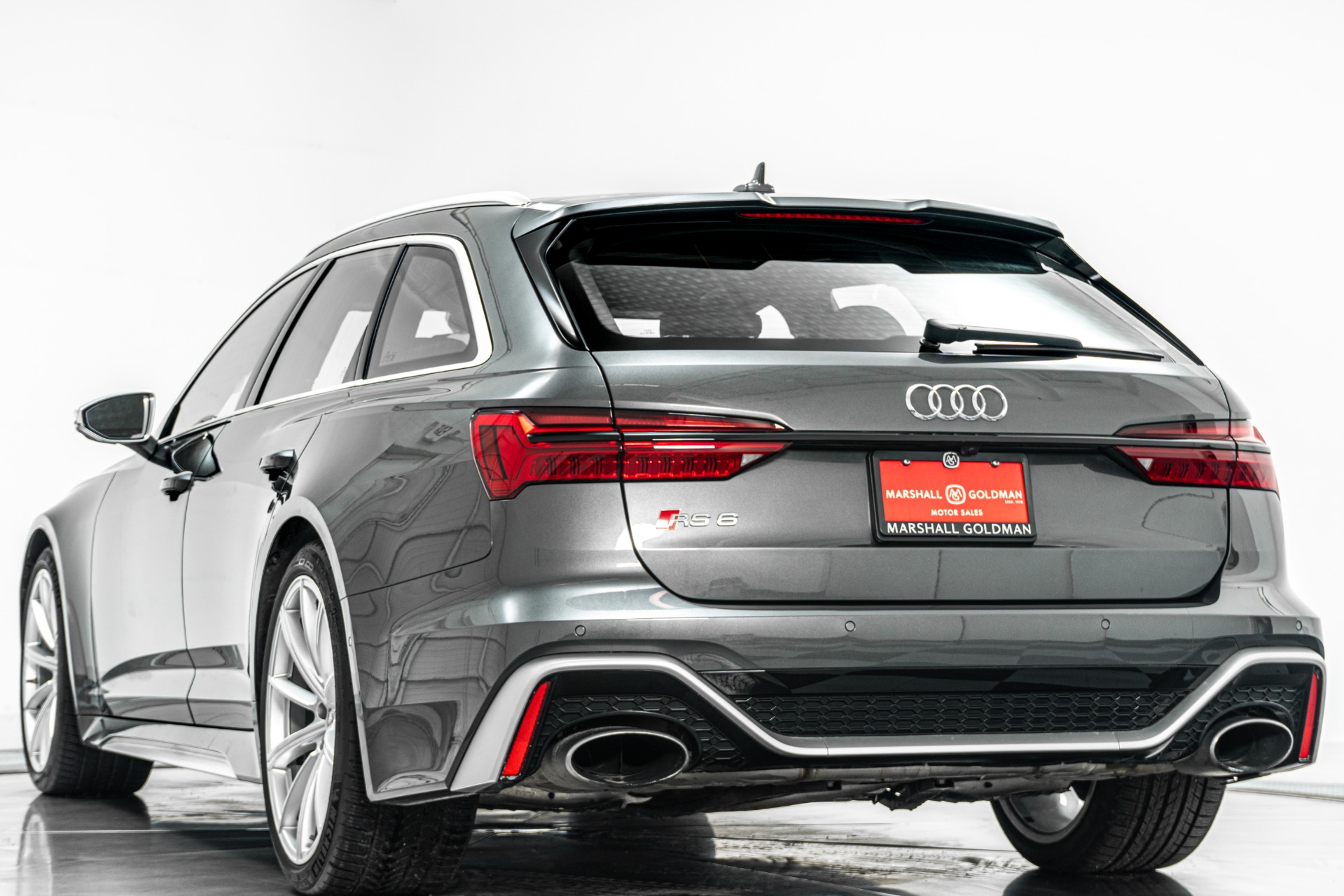 Audi RS6 4.0T Quattro Avant -591 Horsepower, Executive Package