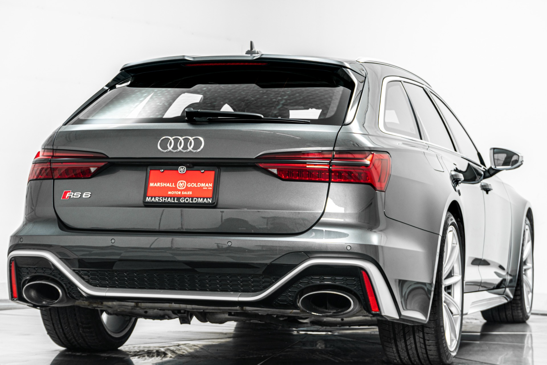 Audi RS6 4.0T Quattro Avant -591 Horsepower, Executive Package