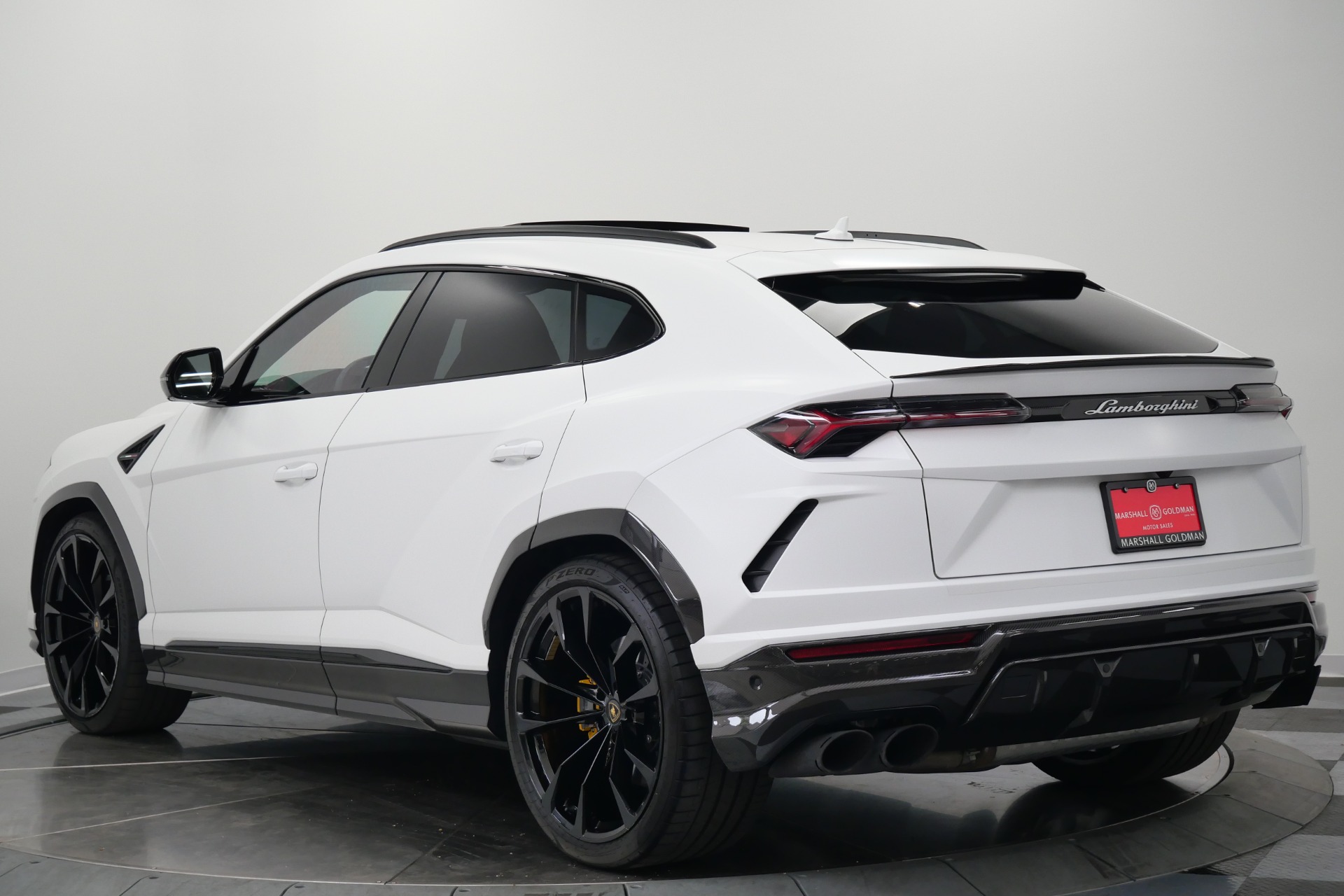 Lamborghini Urus -Carbon Fiber Packs Inside And Out, 23 Inch Wheels