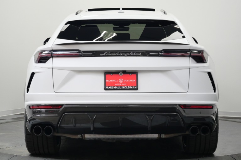 Lamborghini Urus -Carbon Fiber Packs Inside And Out, 23 Inch Wheels